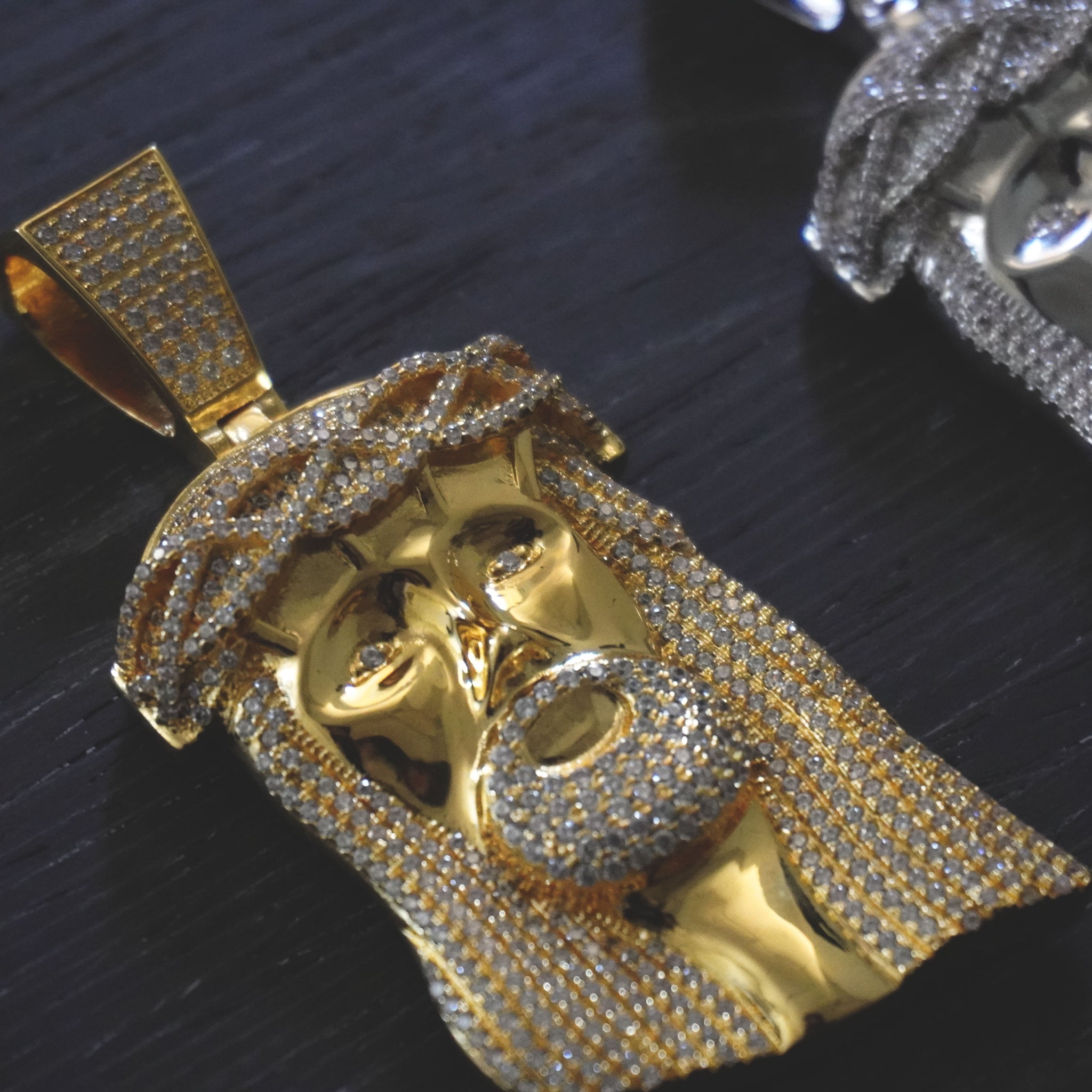 Xl jesus piece Clearance