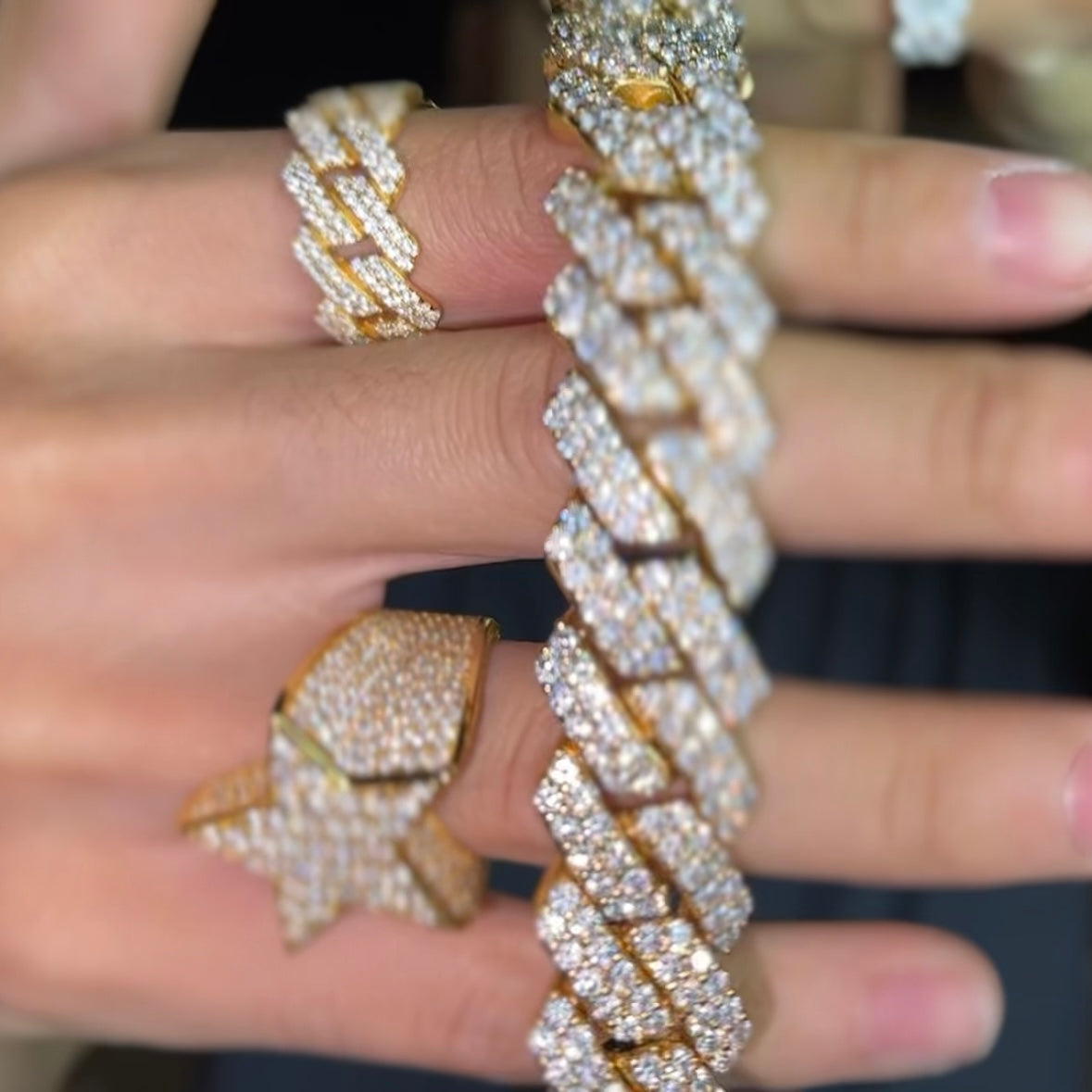 19MM Prong Set Cuban Link (2 Row)